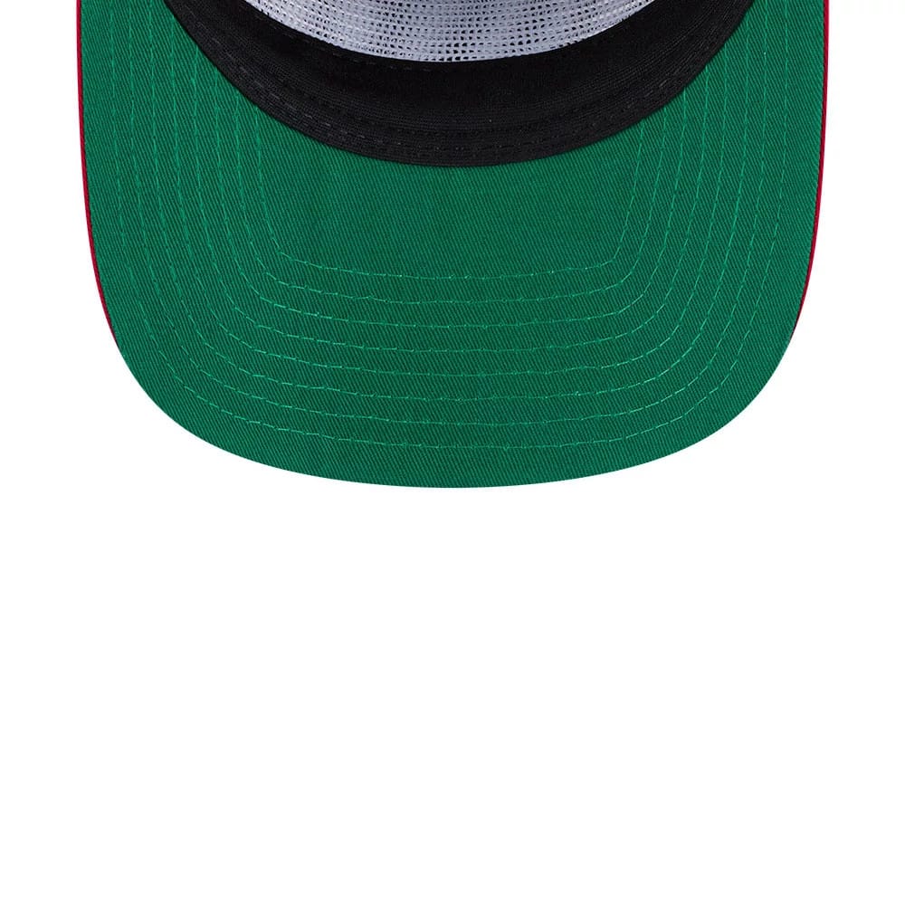 Pictured is this NHL Felt Logo Chicago Blackhawks 19TWENTY cap in black. 2
