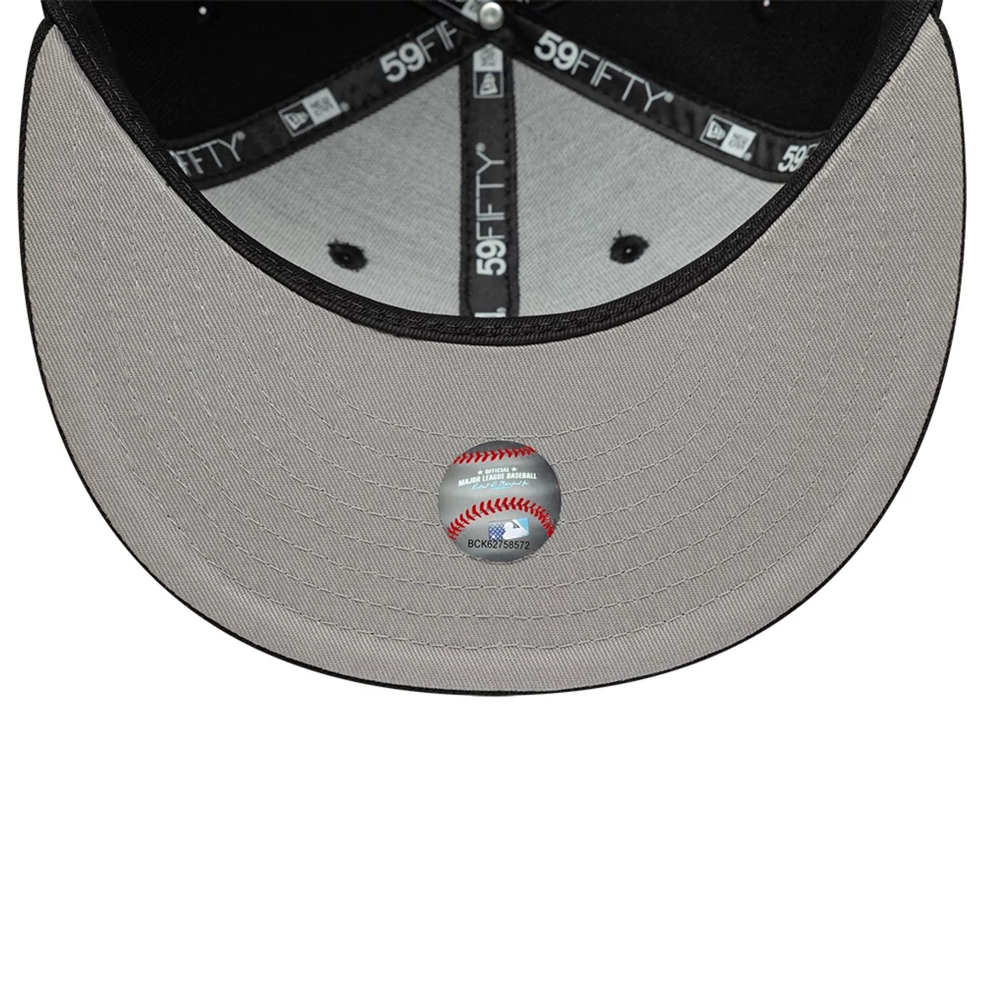Pictured is this MLB Faux Pearl Oakland Athletics 59FIFTY Fitted cap in black. 2