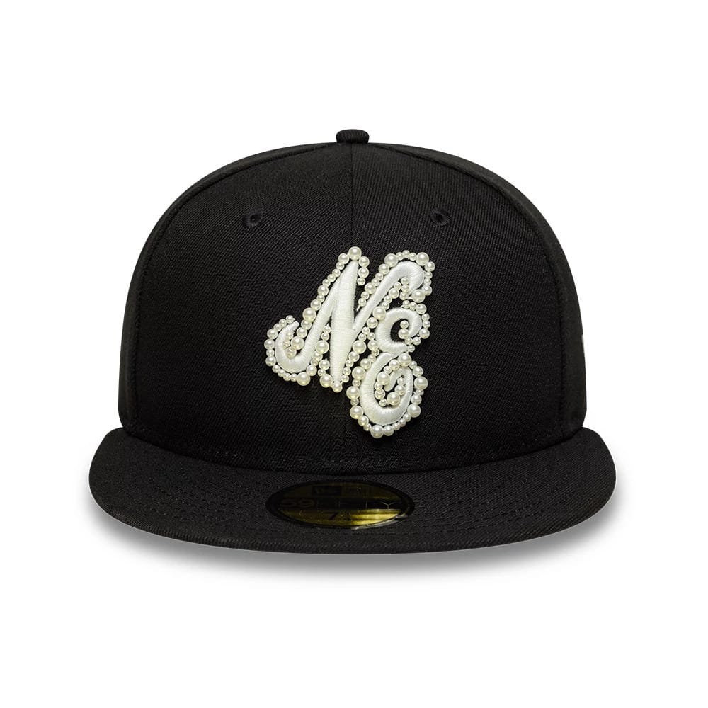 Pictured is this New Era Faux Pearl 59FIFTY Fitted cap in black. 3