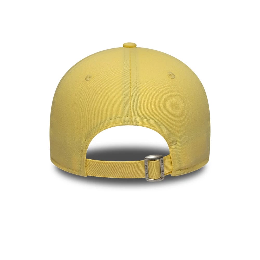 Liverpool FC Womens Pastel Yellow New Era 9FORTY Adjustable Cap, rear view showing the unstructured crown with yellow top button and eyelets, an adjustable strap closure with a slider and a clean, seamless finish.