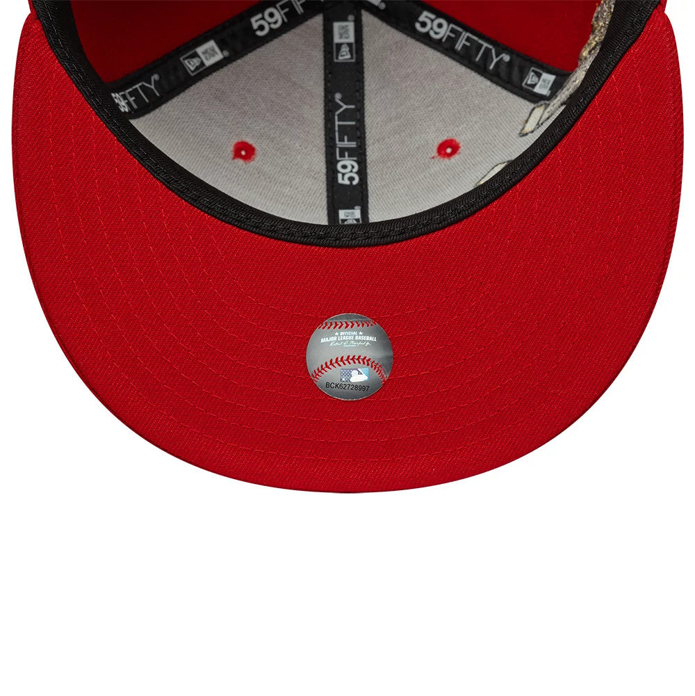 Pictured is this MLB Horseshoe New York Yankees 59FIFTY Fitted cap in red. 7