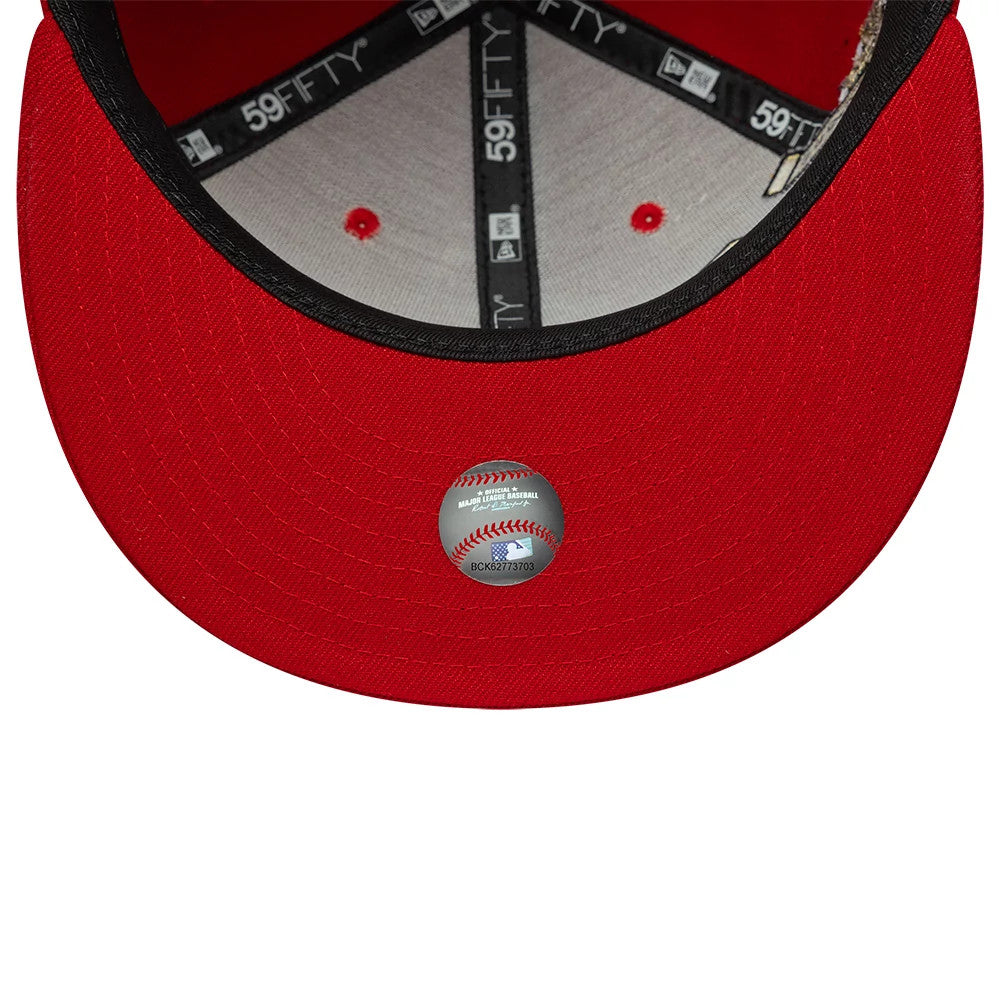 Pictured is this MLB Horseshoe Chicago White Sox 59FIFTY Fitted cap in red. 7
