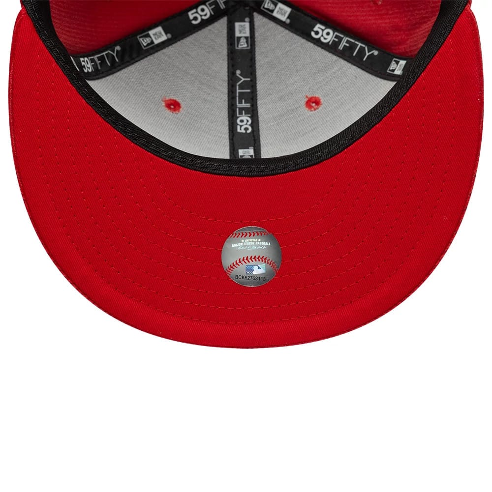 Pictured is this MLB Cord LA Dodgers 59FIFTY Fitted cap in red. 7