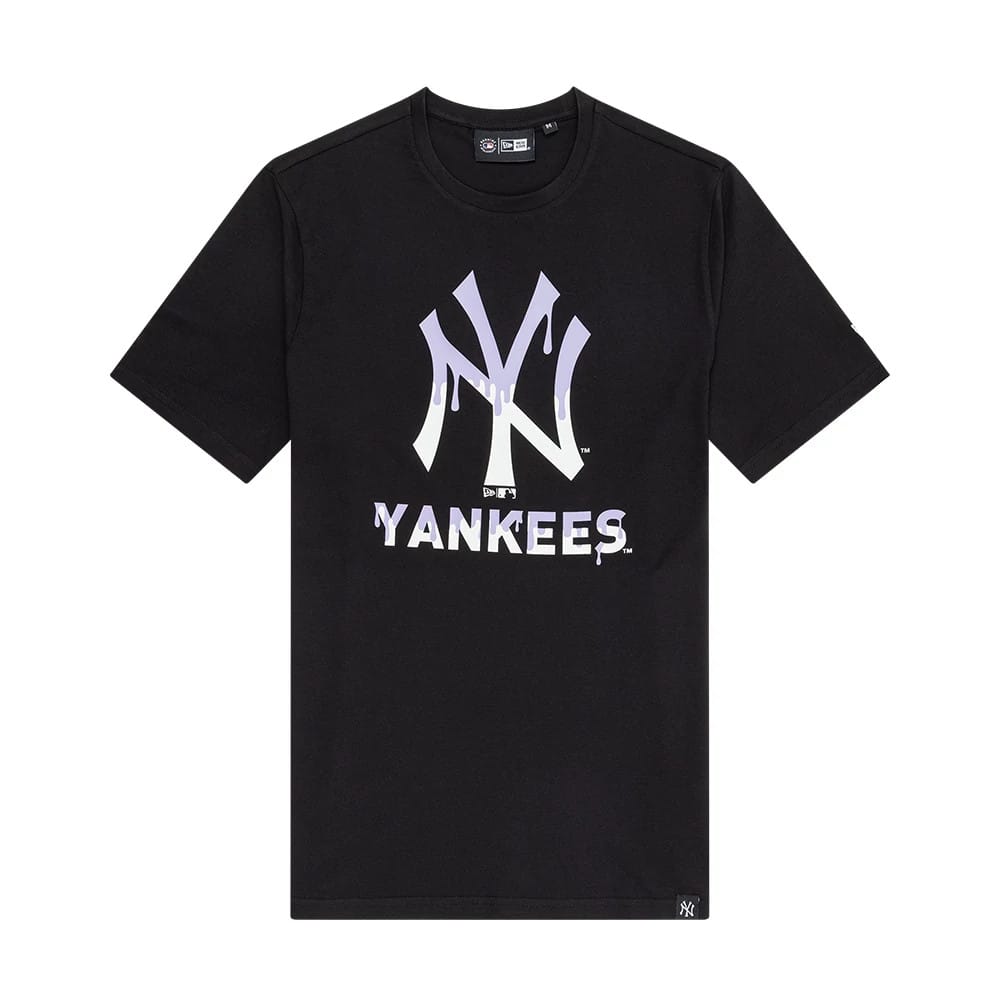 The model is wearing this MLB Drip New York Yankees T-Shirt in black. 1