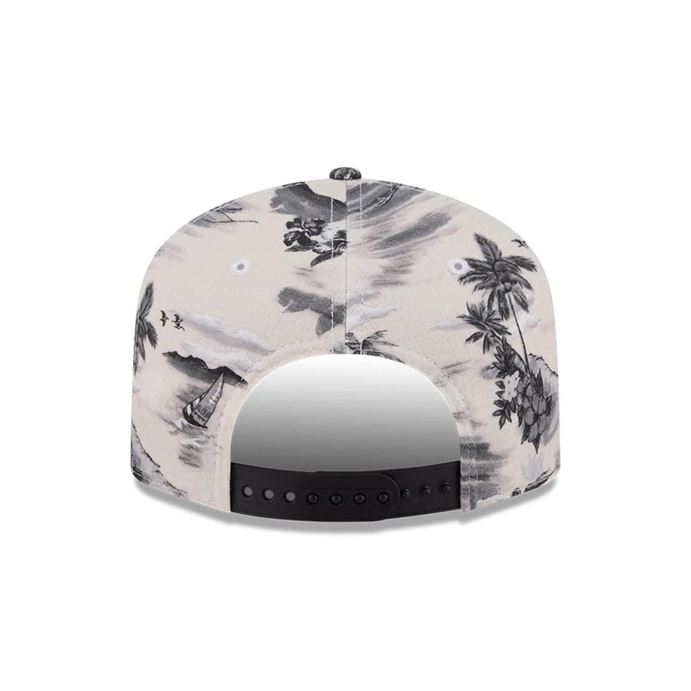 Pictured is this MLB Tropics Chicago White Sox 19TWENTY cap in Cream. 7