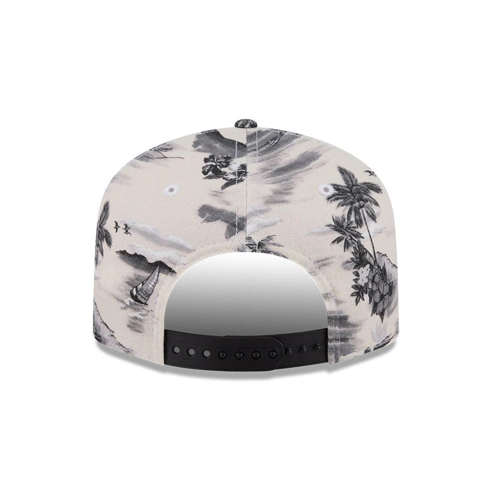 Pictured is this MLB Tropics Chicago White Sox 19TWENTY cap in Cream. 7