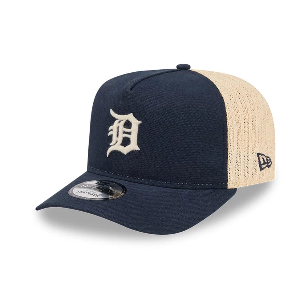 Detroit Tigers MLB Grained Navy New Era 9FIFTY A-Frame Snapback Adjustable Cap, three-quarter view showing the raised embroidered white D logo on the navy front panel, beige mesh side panels, and the 9FIFTY size sticker centred on the flat visor.