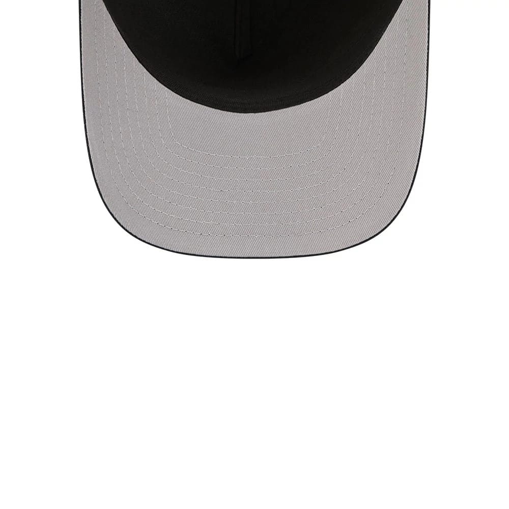 Pictured is this MLB Grained Chicago White Sox 9FIFTY A-Frame Snapback cap in black. 2