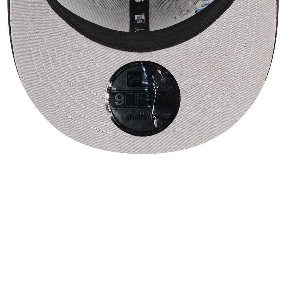 Pictured is this MLB Vissurf New York Mets 9FIFTY Snapback cap in black. 2