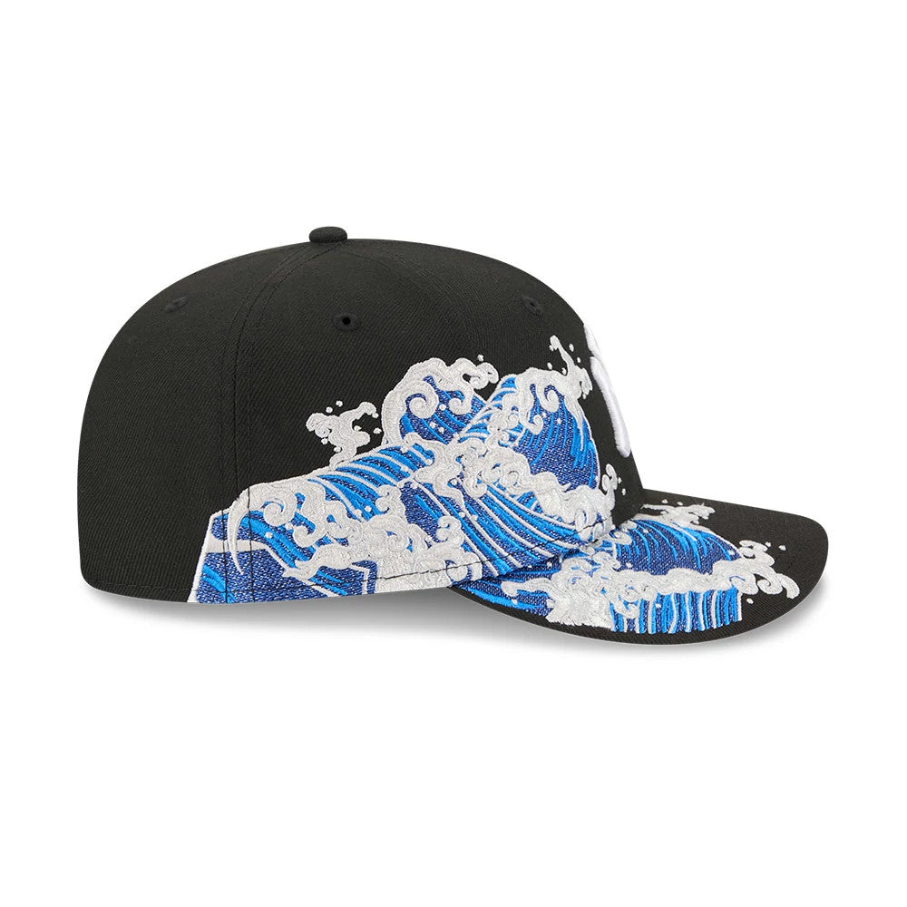 Pictured is this MLB Vissurf New York Yankees 9FIFTY Snapback cap in black. 5
