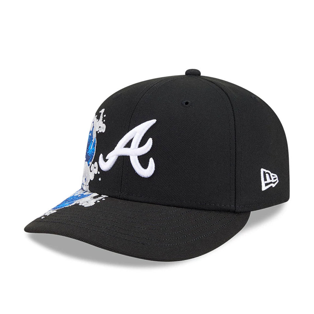 Atlanta Braves MLB Vissurf Black New Era 9FIFTY Snapback Adjustable Cap, three-quarter view showing the white embroidered Atlanta Braves A logo on the front panel, a blue and white surf graphic on the right panel.