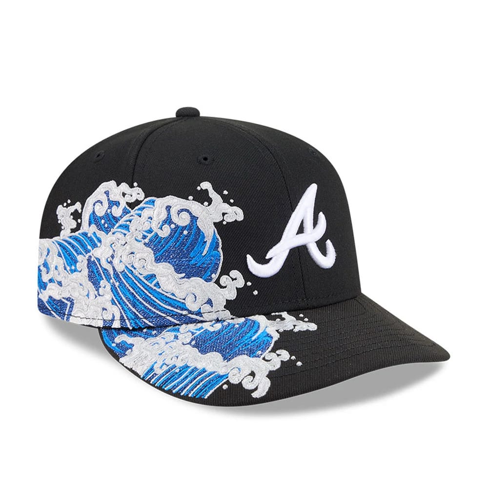 Pictured is this MLB Vissurf Atlanta Braves 9FIFTY Snapback cap in black. 1