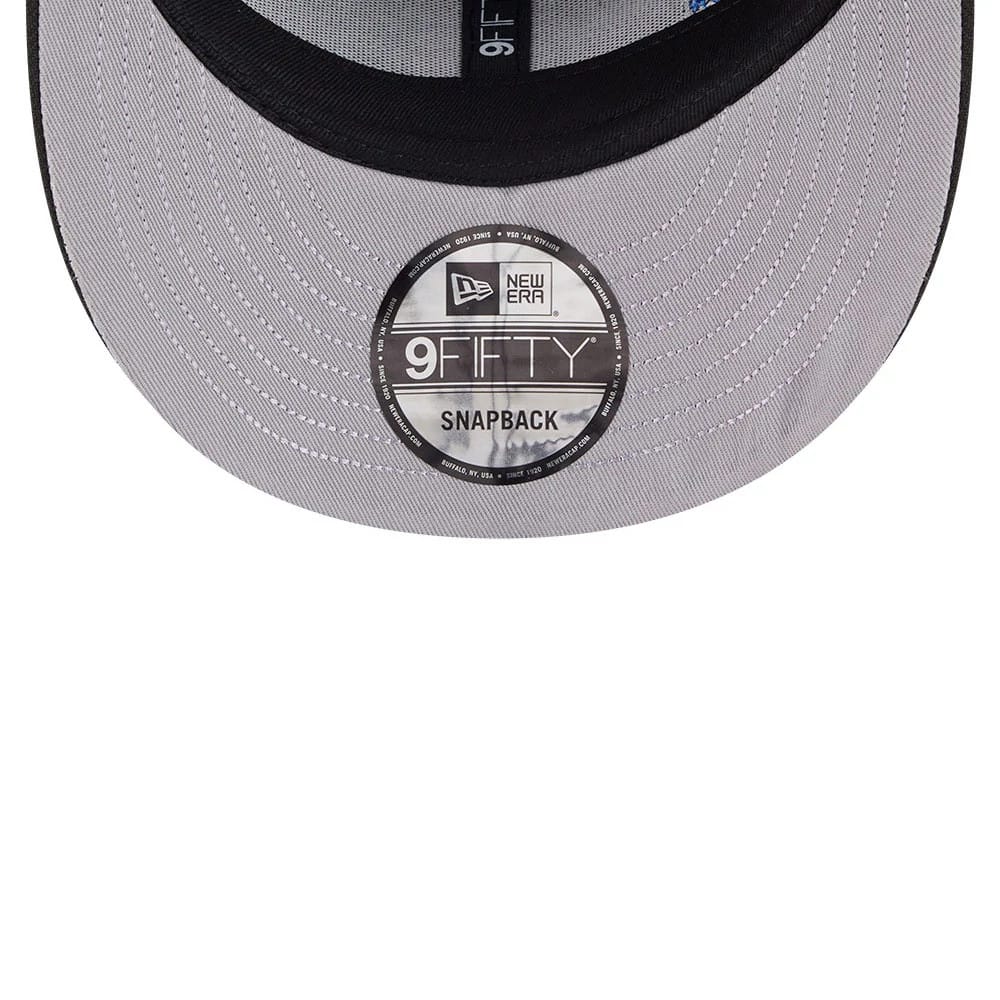 Pictured is this MLB Vissurf Boston Red Sox 9FIFTY Snapback cap in black. 2