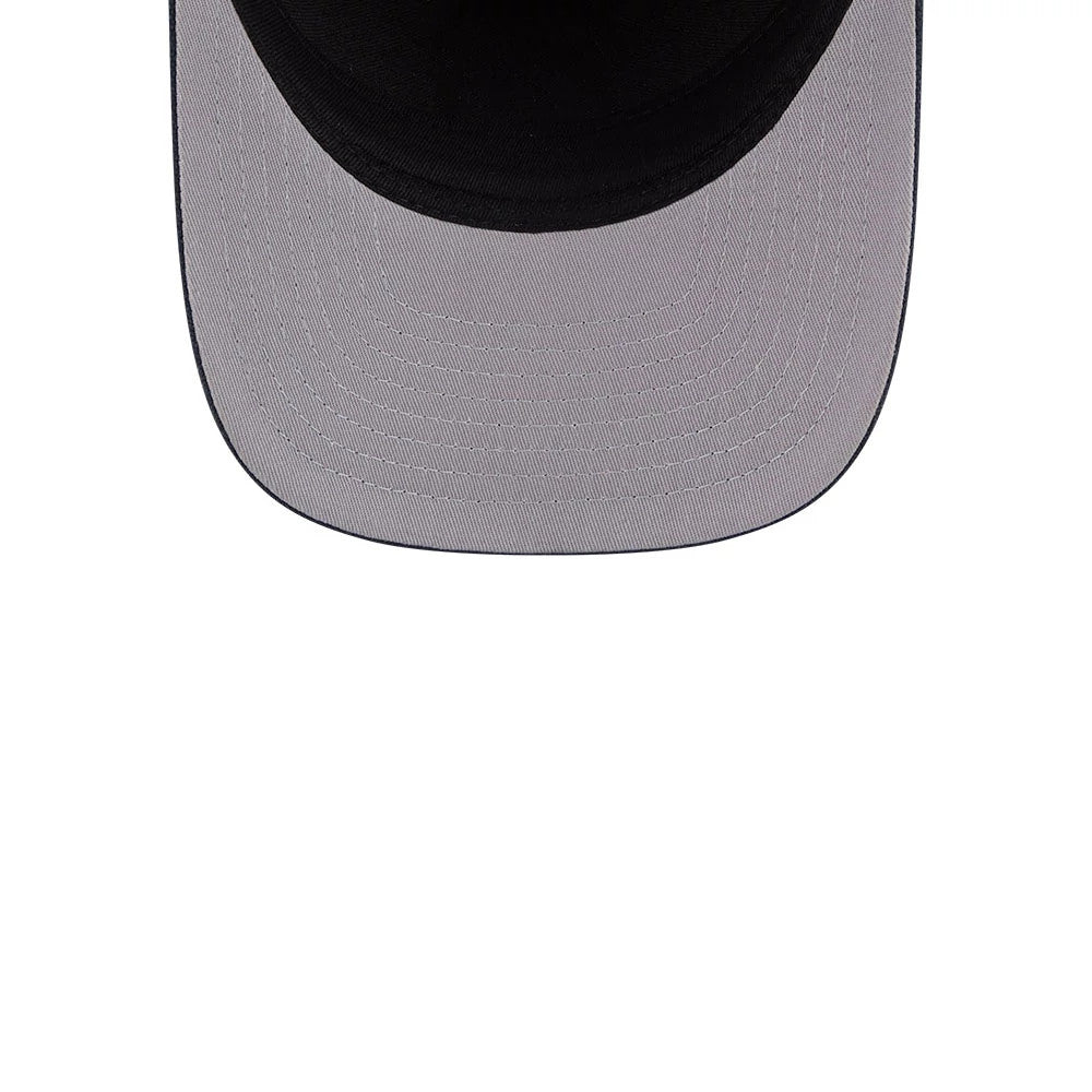 Pictured is this MLB Grained New York Yankees 9FIFTY A-Frame Snapback cap in navy. 2