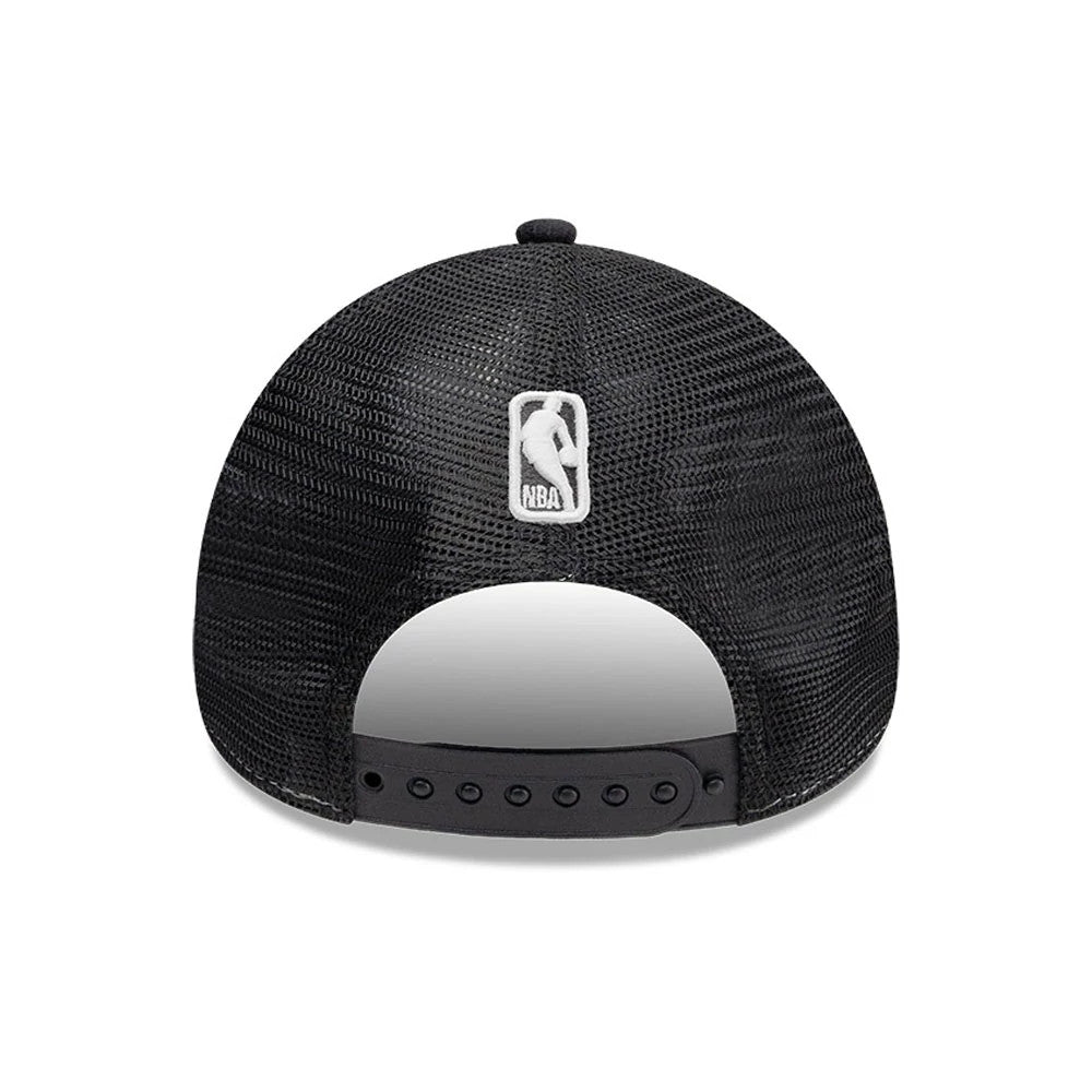 LA Lakers NBA Old English White New Era 9FORTY A-Frame Cap, rear view showing the white embroidered NBA logo at the centre of the black mesh back, with an adjustable black snapback closure offering custom fit.