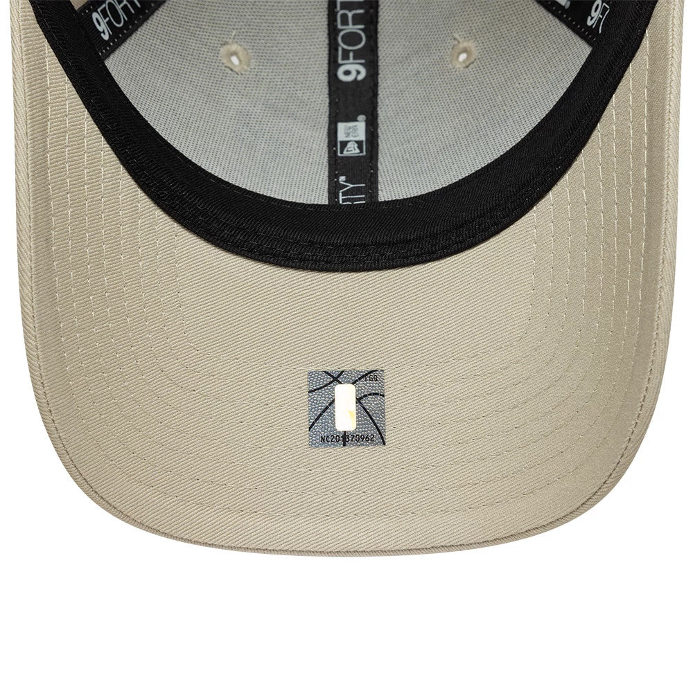 Pictured is this NBA Team Outline LA Lakers 9FORTY cap in Cream. 5