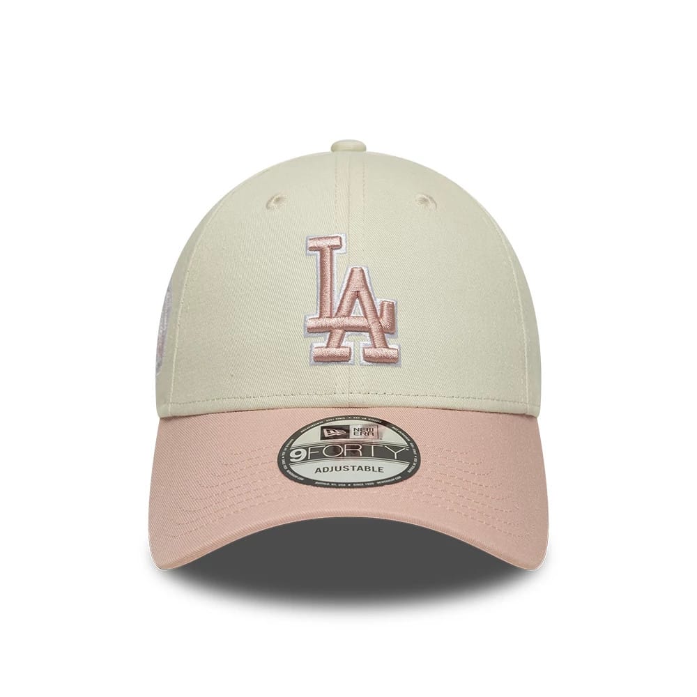 Pictured is this MLB World Series Patch LA Dodgers 9FORTY cap in light beige. 2