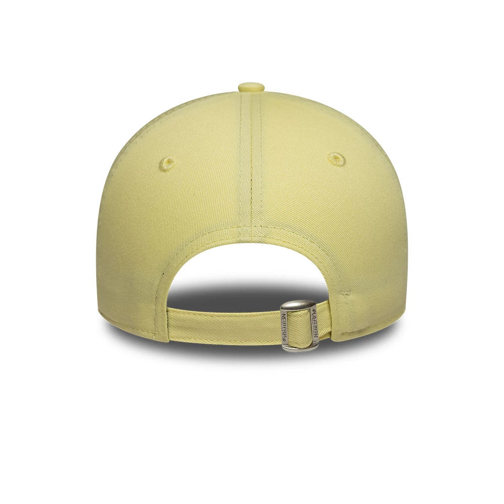 Pictured is this Womens MLB League Essential New York Yankees 9TWENTY cap in pastel yellow. 4