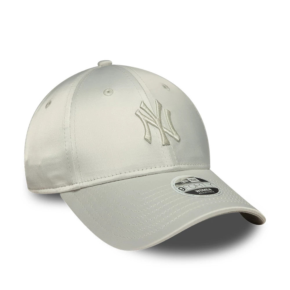 New York Yankees Womens MLB Satin Bow Back Grey New Era 9FORTY Adjustable Cap, three-quarter view with a raised grey NY logo on the front panel, a curved grey visor, and a 9FORTY size sticker on the top of the visor.