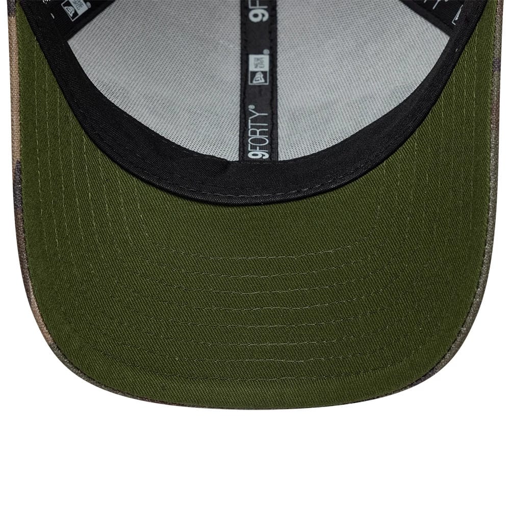Pictured is this MLB Wordmark New York Yankees 9FORTY M-Crown cap in Woodland Camo. 5