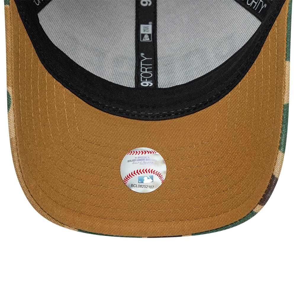 Pictured is this MLB Wordmark San Diego Padres 9FORTY M-Crown cap in Duck Camo. 5