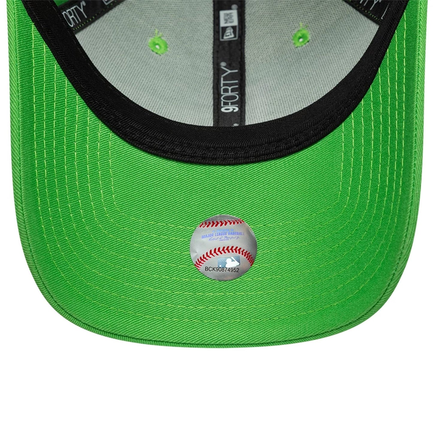 Pictured is this MLB League Essential LA Dodgers 9FORTY cap in open green. 5