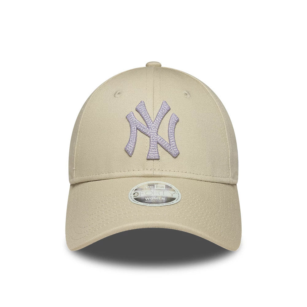 Pictured is this Womens MLB Metallic New York Yankees 9FORTY cap in light beige. 2