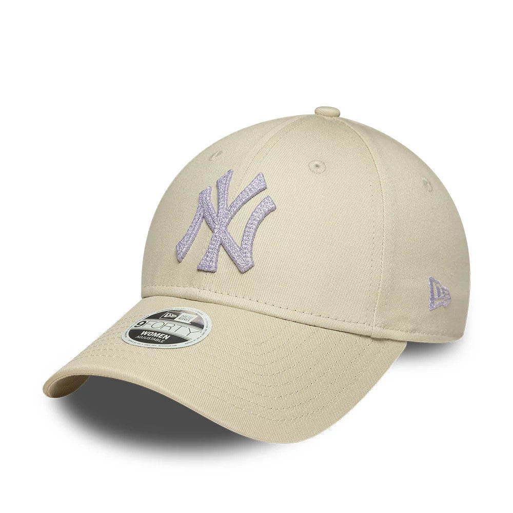 New York Yankees Womens MLB Metallic Light Beige New Era 9FORTY Adjustable Cap, three-quarter view showing a raised lilac NY logo embroidered on the front panel, beige curved visor with a 9FORTY size sticker.