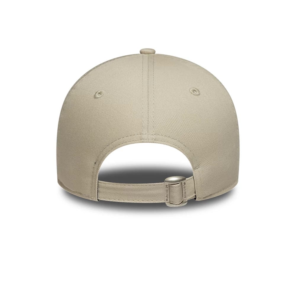 Pictured is this Womens MLB League Essential LA Dodgers 9FORTY cap in light beige. 4