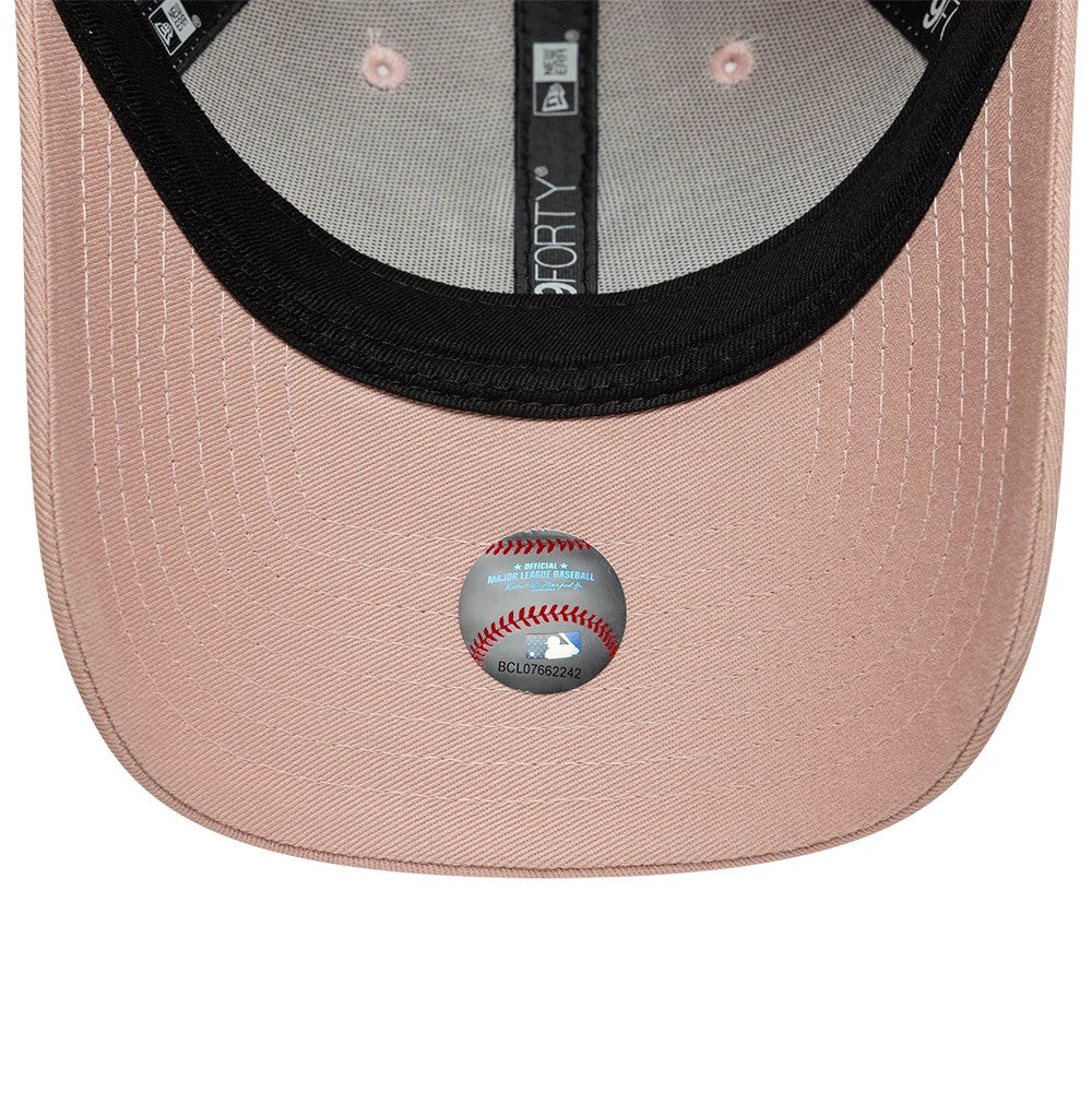Pictured is this Womens MLB League Essential New York Yankees 9FORTY cap in pastel pink. 5