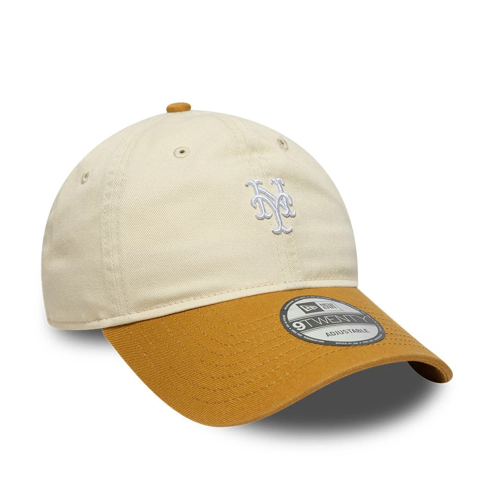 New York Mets MLB Washed Contrast Cream New Era 9TWENTY Adjustable Cap, front view showing a white embroidered NY Mets logo on the cream crown, with a contrasting brown curved visor and a 9TWENTY size sticker on the top.