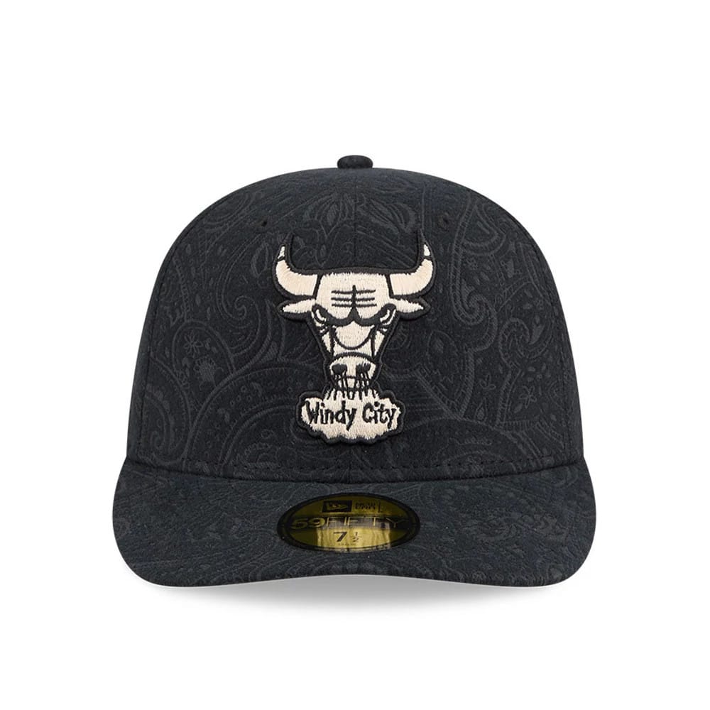 Pictured is this NBA Brushed Cotton Chicago Bulls 59FIFTY Fitted cap in black. 3