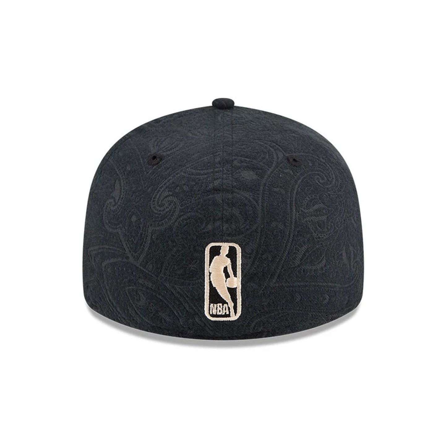 Pictured is this NBA Brushed Cotton New York Knicks 59FIFTY Fitted cap in black. 7