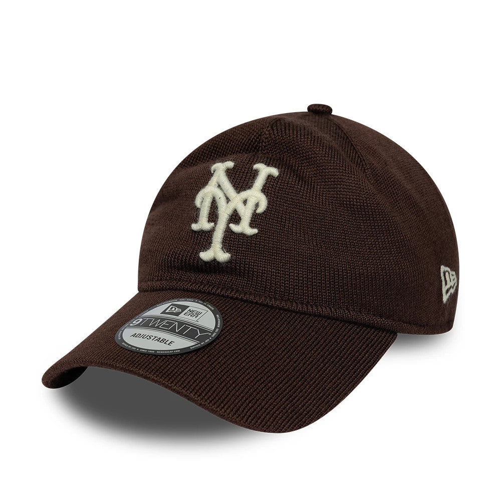 New York Mets MLB Merino Wool Dark Brown New Era 9TWENTY Adjustable Cap, three-quarter view showing the cream embroidered NY logo on the front panel, curved visor with a 9TWENTY size sticker, and the embroidered New Era flag logo on the left side.