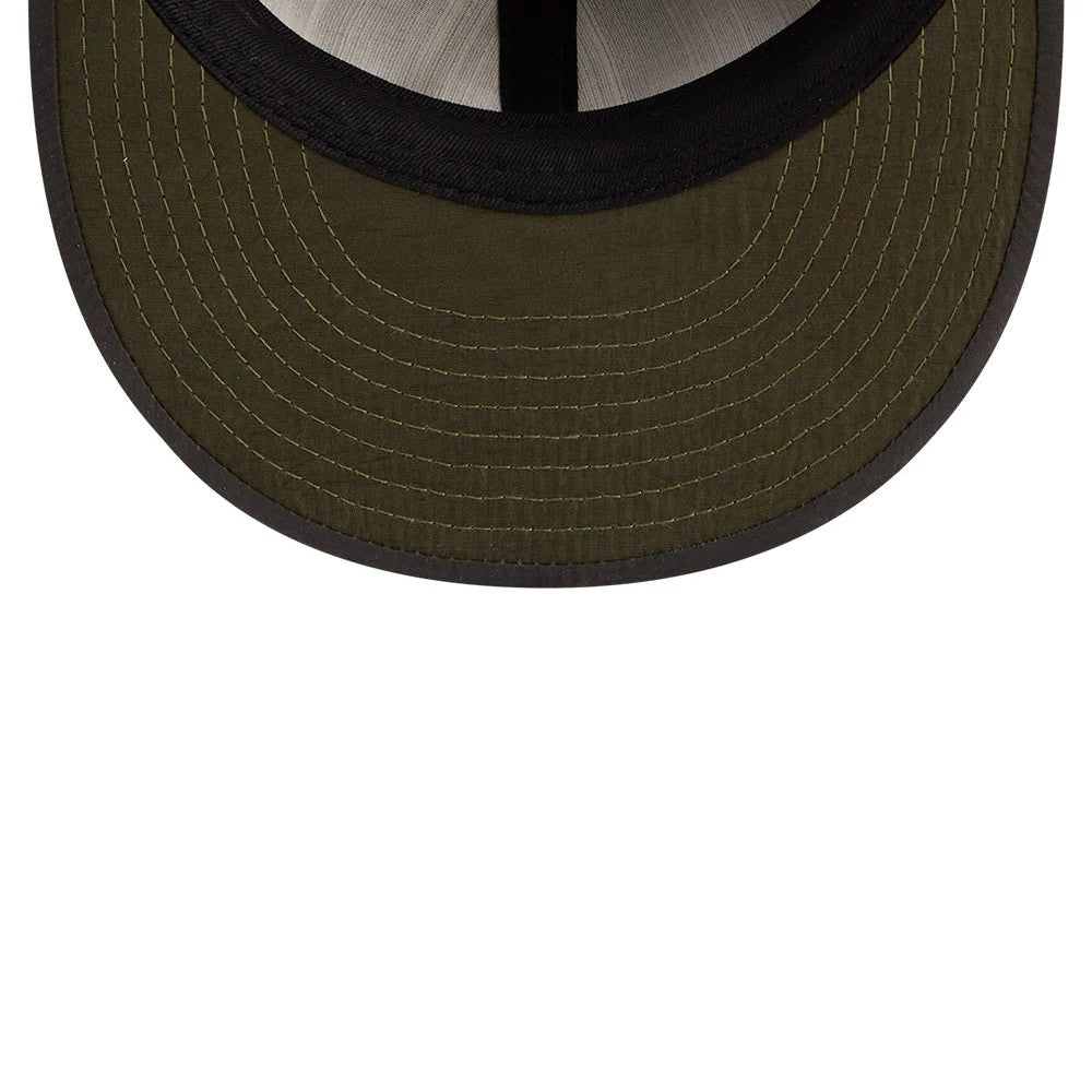 Pictured is this MLB Nylon Chicago Cubs Retro Crown 9FIFTY cap in black. 7