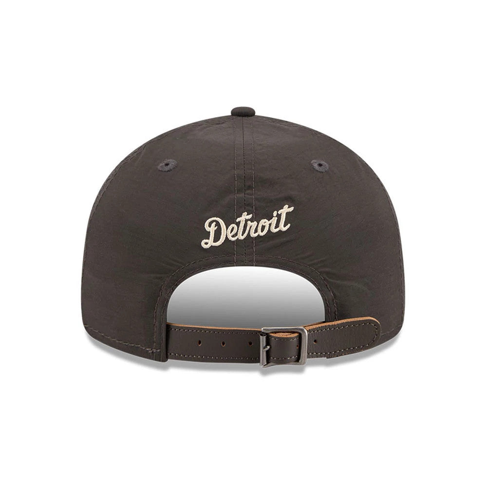 Detroit Tigers MLB Nylon Black Retro Crown New Era 9FIFTY Adjustable Cap, rear view showing the cream embroidered Detroit script logo across the back panels, with a black adjustable strap and black crown featuring matching eyelets and top button.