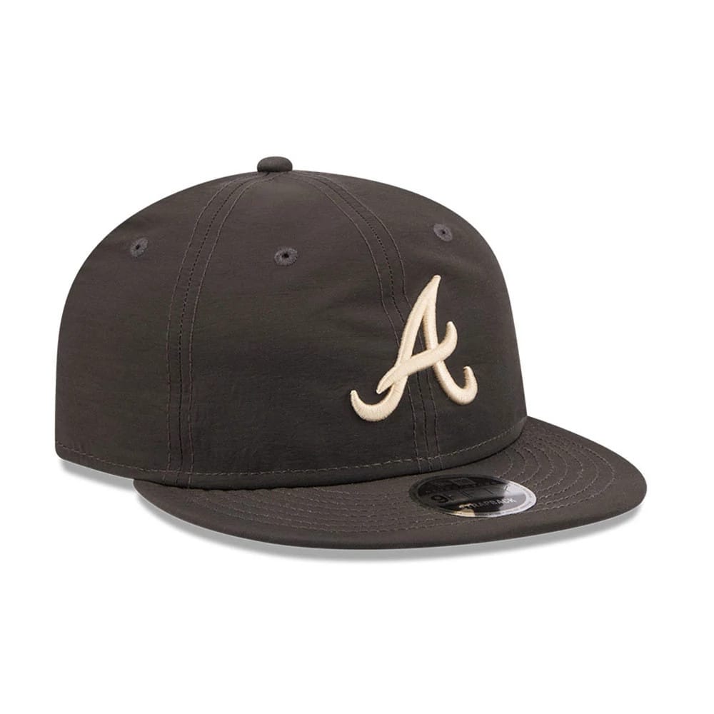 Atlanta Braves MLB Nylon Black Retro Crown New Era 9FIFTY Adjustable Cap, front view showing the cream embroidered A logo on the front panel, with a flat black visor and a 9FIFTY size sticker on the top of the visor.