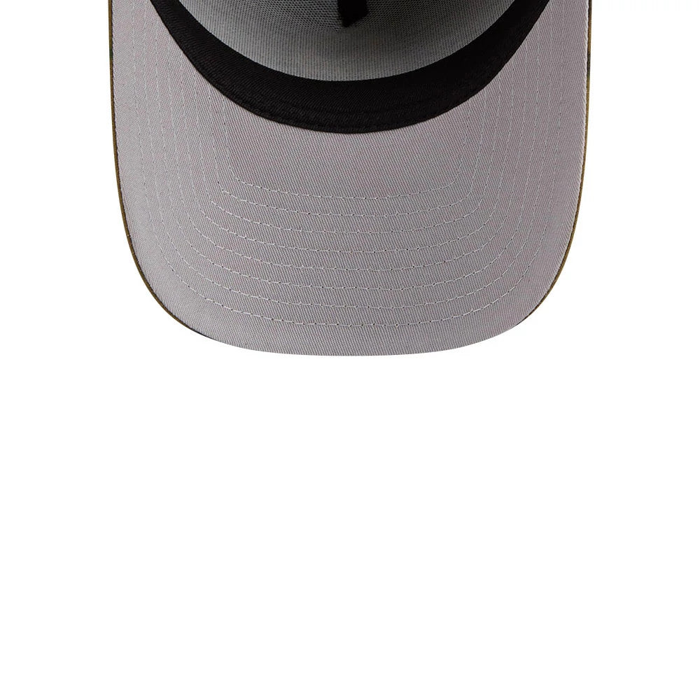 New York Mets MLB Ripstop Camo New Era 59FORTY A-Frame Fitted Cap, inside view showing a black sweatband lining the interior, complemented by a grey undervisor with detailed stitching, and black internal taping along the seams.
