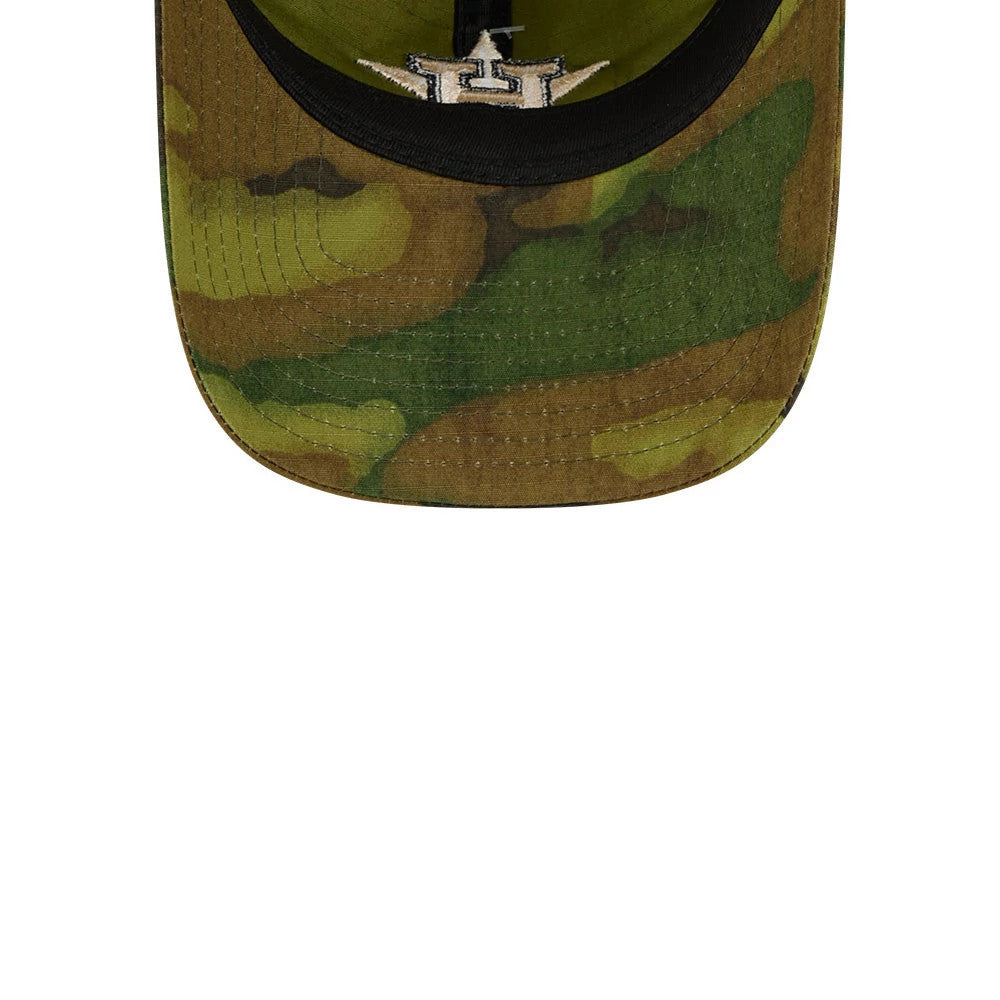Houston Astros MLB Ripstop Camo New Era 9TWENTY Adjustable Cap, inside view showing a green camo undervisor with black taping along the edges, structured stitching and an embroidered logo at the centre seam.