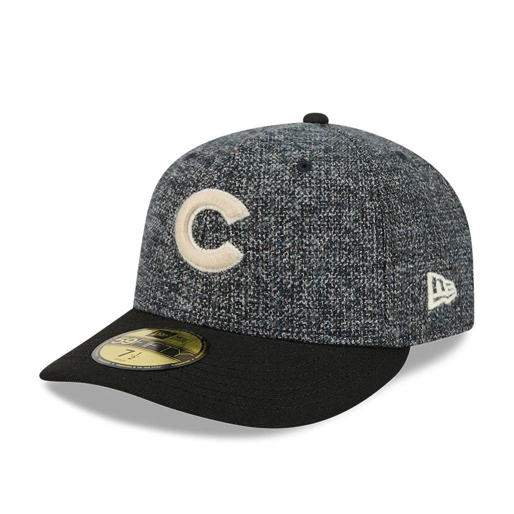 Chicago Cubs MLB Tweedy Cotton Black New Era 59FIFTY Fitted Cap, front view showing a white embroidered C logo on the grey tweed-textured crown, a black flat visor with a gold 59FIFTY size sticker, and New Era flag logo on the left side.