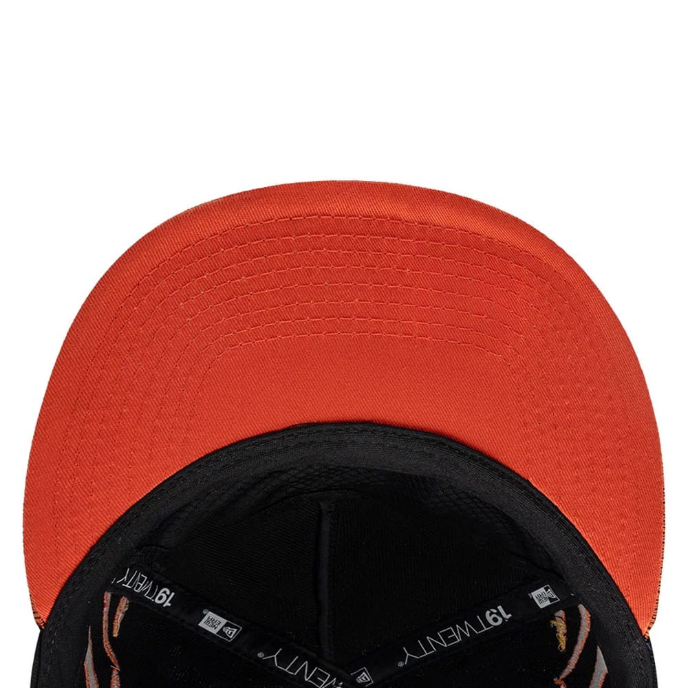 Pictured is this MLB Flame Chicago White Sox 19TWENTY cap in black. 2