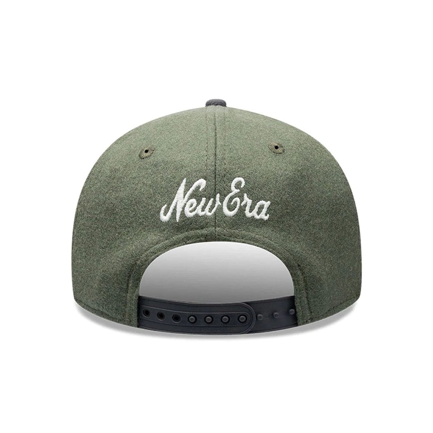 Pictured is this New Era Melton Wool Retro Crown 9FIFTY cap in dark grey. 4