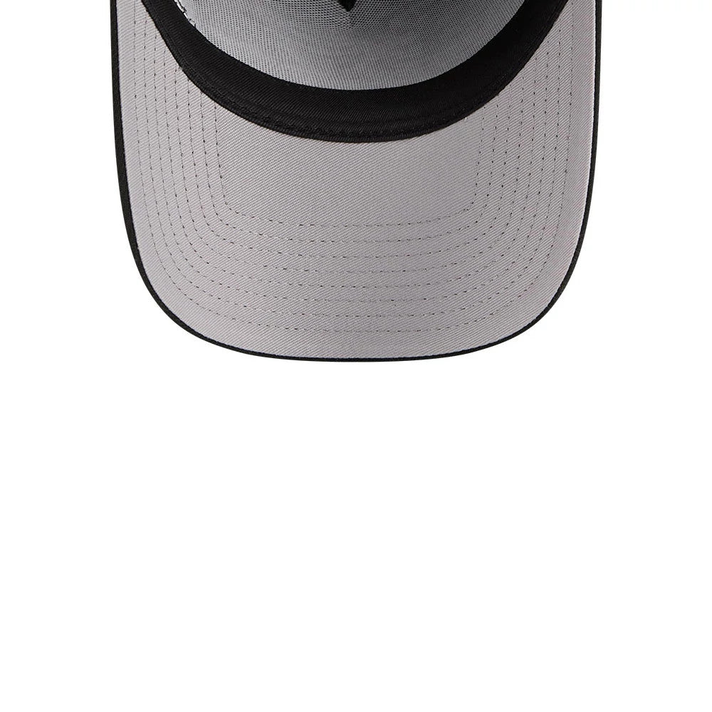 Pictured is this MLB X Looney Tunes Chicago White Sox 9FORTY A-Frame Adjustable cap in black. 2