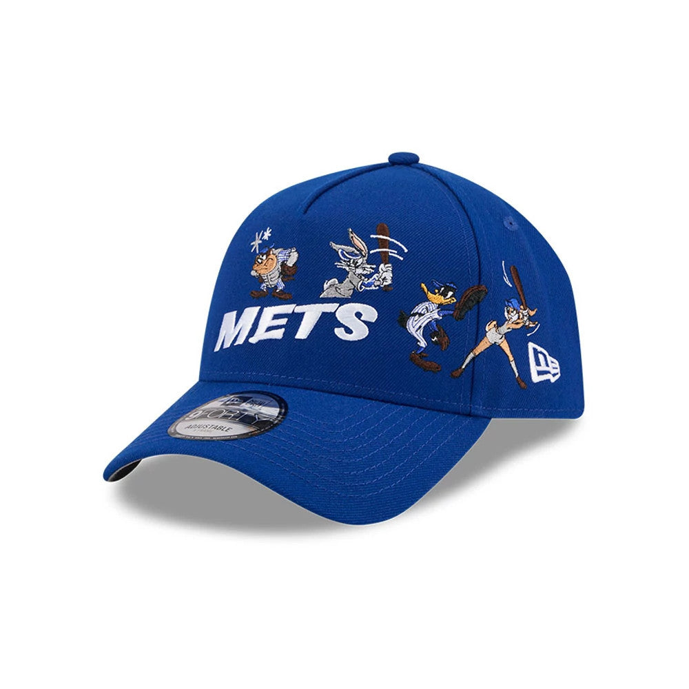 New York Mets MLB X Looney Tunes Blue New Era 9FORTY A-Frame Adjustable Cap, three-quarter view showing the embroidered Mets script alongside Looney Tunes characters on the structured blue crown, with a curved visor and size sticker.