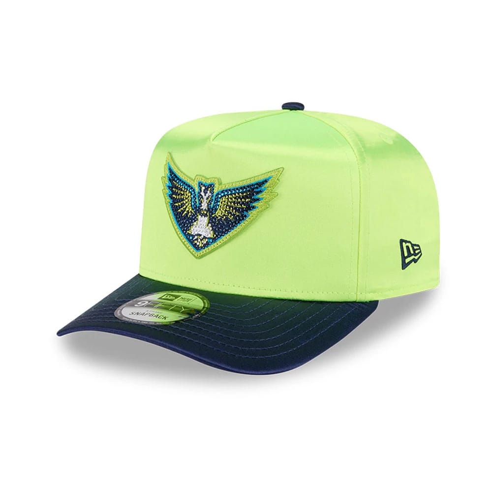 Wings WNBA Draft 2026 Bright Green New Era 9FIFTY A-Frame Snapback Adjustable Cap, front view showing a raised embroidered blue and yellow wings logo on the structured bright green crown, navy visor with a 9FIFTY size sticker.