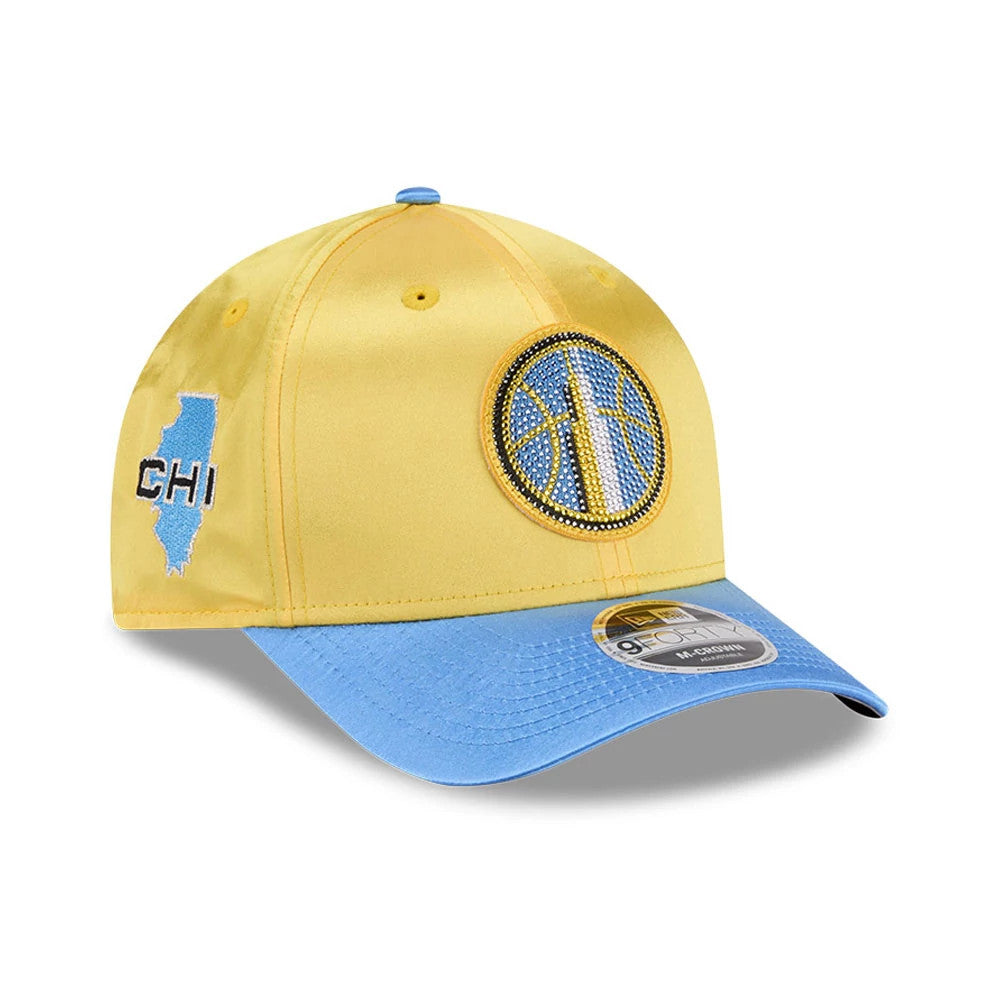 Chicago Sky WNBA Draft 2026 Yellow New Era 9FORTY M-Crown Adjustable Cap, front view showing a large round embroidered logo featuring a basketball and Chicago skyline on the yellow crown, with a contrasting light blue curved visor.