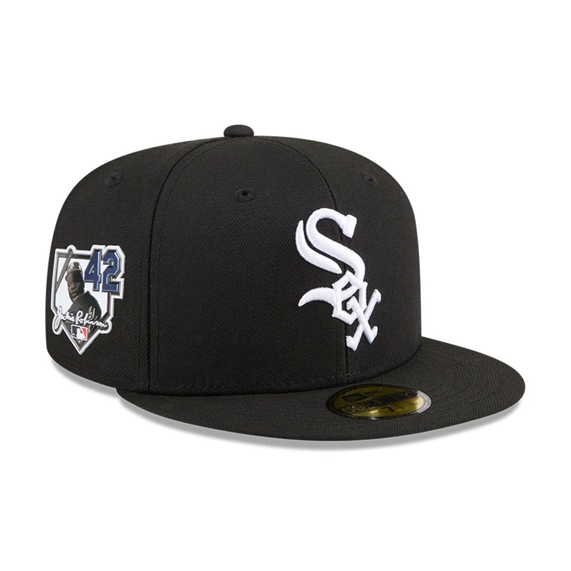 Pictured is this MLB Jackie Robinson Chicago White Sox 59FIFTY Fitted cap in black. 1