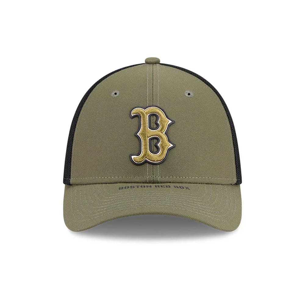 Pictured is this MLB Armed Forces Day 2026 Boston Red Sox 39THIRTY M-Crown Stretch Fit cap in green. 2