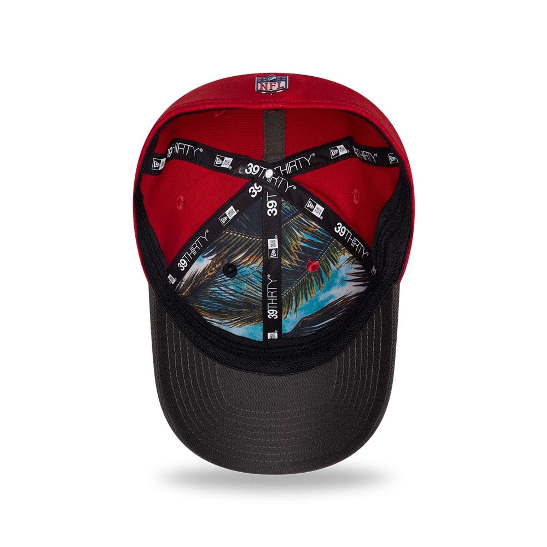 Pictured is this NFL Draft 2026 Tampa Bay Buccaneers 39THIRTY M-Crown Stretch Fit cap in red. 2