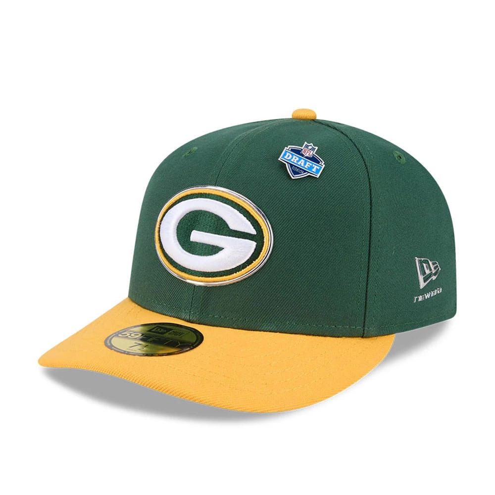 Green Bay Packers NFL Draft 2026 Dark Green New Era 59FIFTY Fitted Cap, three-quarter view showing the raised embroidered Packers logo on the front panel, a contrasting gold visor with a gold 59FIFTY size sticker.